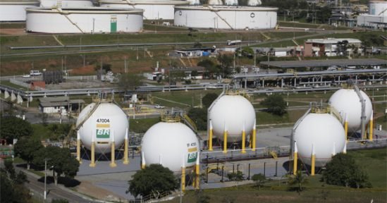 Estado entrega licença de instalação de Unidade de Processamento de Gás Natural em Macaé