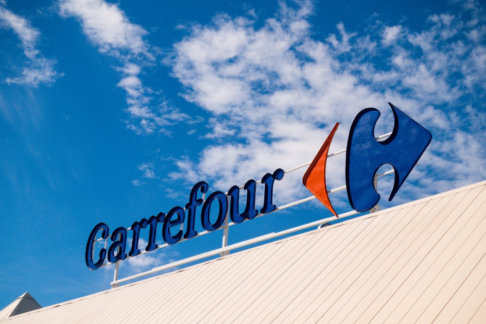 Carrefour busca renda extra com espaço às antenas de 5G