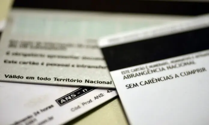 47% das pessoas reajustaram orçamento para manter plano de saúde