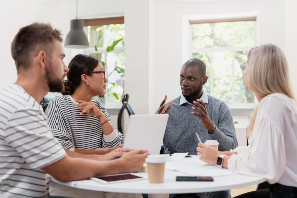 Conduzir conversas difíceis como arte de domínio próprio