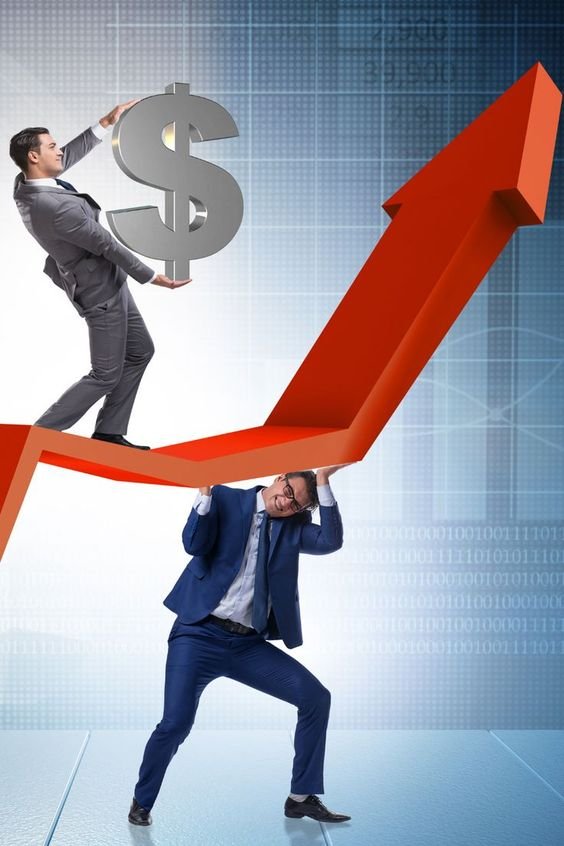 Guerra, petróleo, alimentos e juros: relembre as principais crises econômicas de 2022