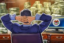 Nem baleias, nem traders, nem 'médias móveis', quem diz se o Bitcoin vai subir 200% em 2023 é o FED