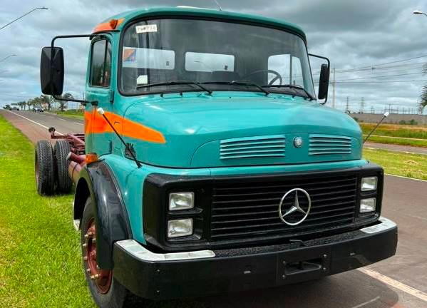 Caminhão Mercedes-Benz 0-km guardado há 36 anos está em perfeito estado: veja fotos