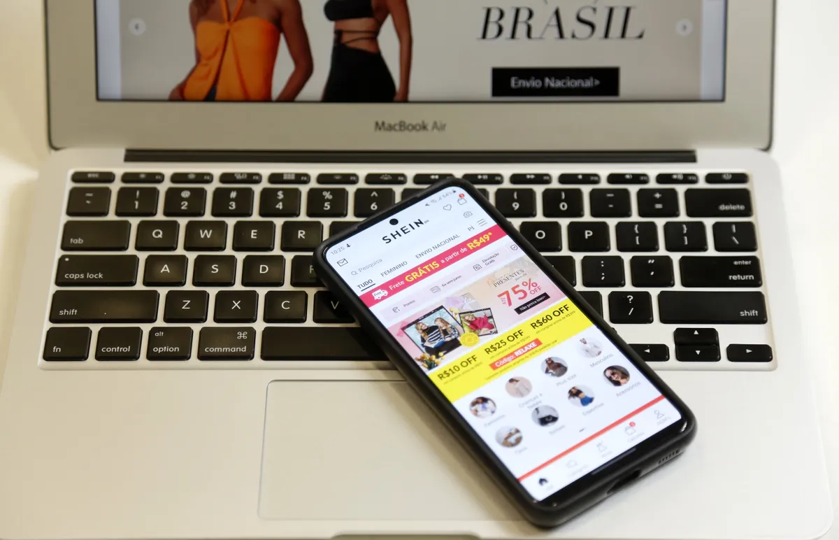 Compra de produto importado pela internet despenca em abril com chance de taxação