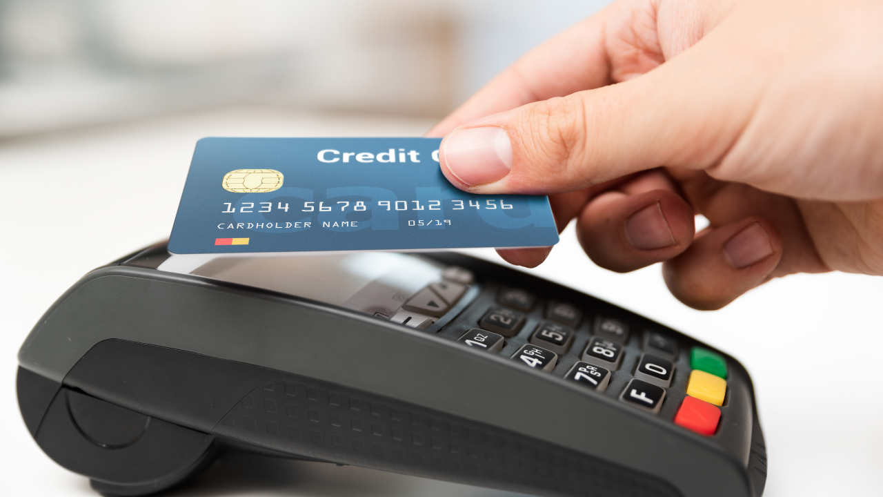 Como Economizar Dinheiro com Cartões de Crédito Sem Anuidade
