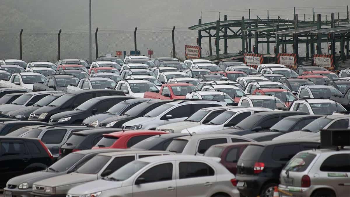 Governo estuda variar tributação para carros conforme potência