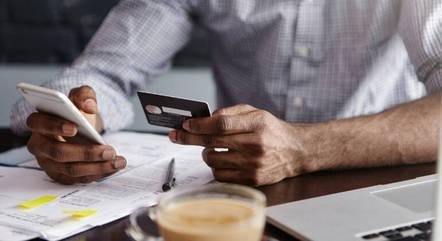 Número de brasileiros com compras parceladas chega a 71 milhões