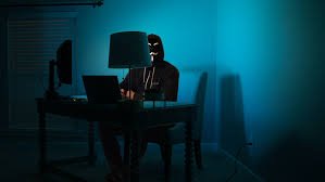 Criminosos se inspiram no e-commerce e usam dark web para se profissionalizar