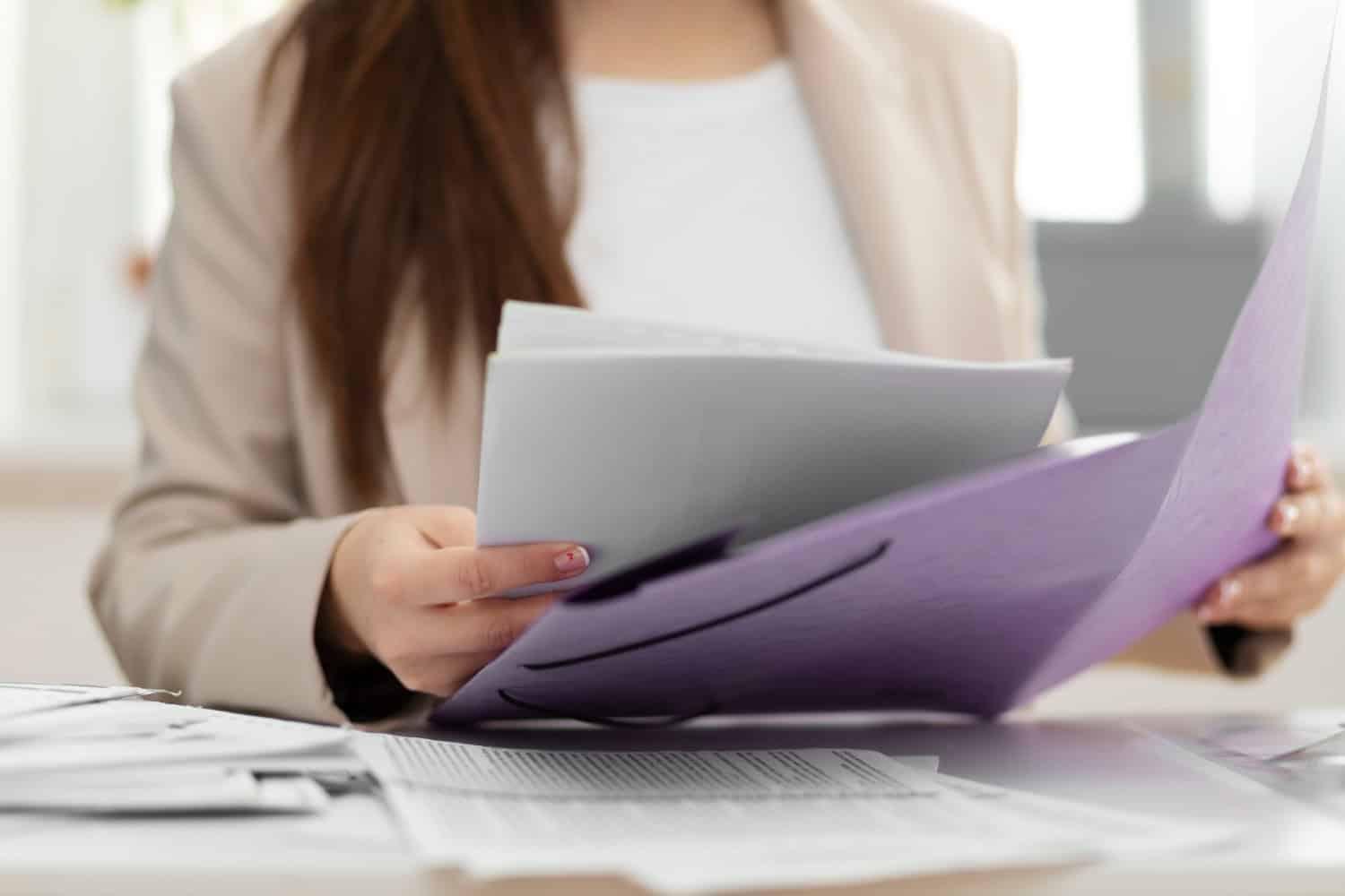 Quais documentos financeiros posso manter apenas no digital?