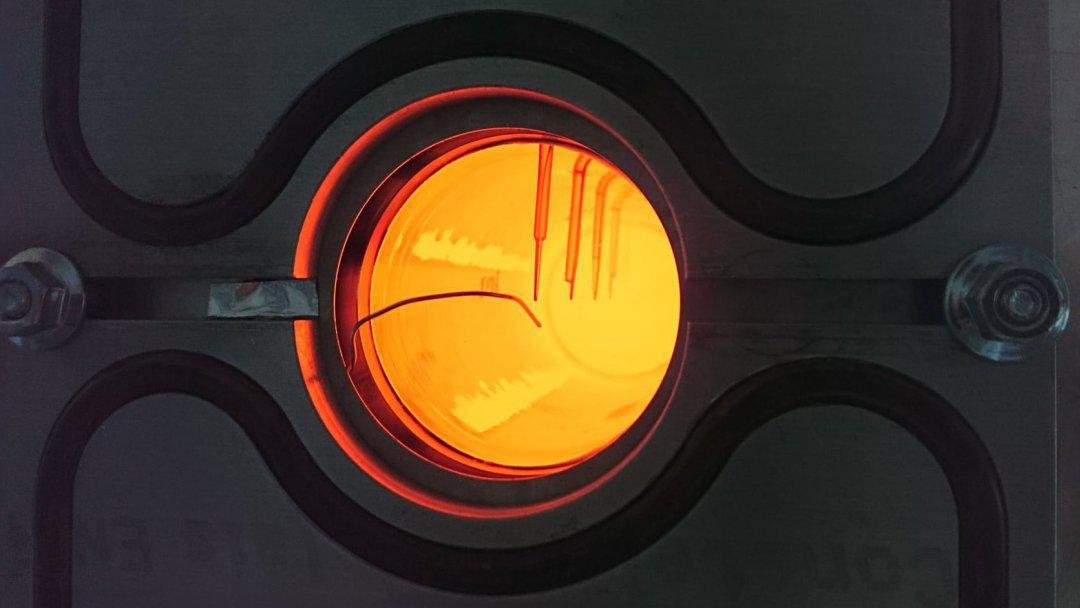 Energia solar gera calor para alimentar fornos industriais